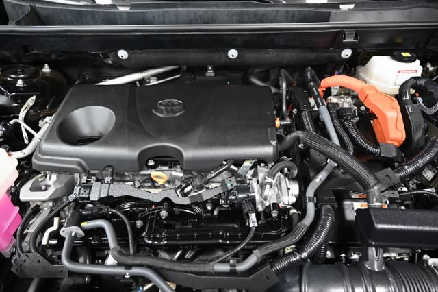 Used 2024 Toyota RAV4 XLE AWD/4WD image 31