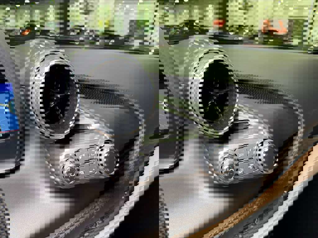 Used 2022 Ferrari F8 Tributo image 19