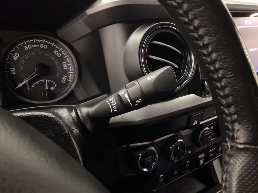 Used 2021 Toyota Tacoma TRD Off-Road w/ Technology Package AWD/4WD image 24