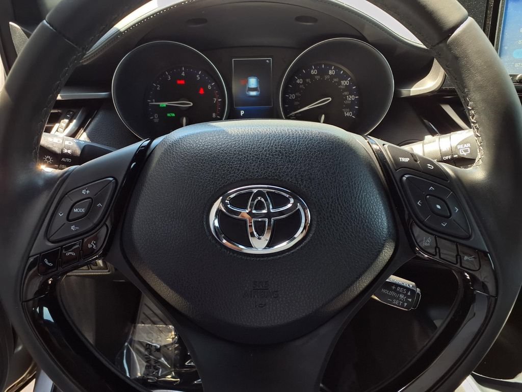 Certified 2018 Toyota C-HR XLE FWD image 14