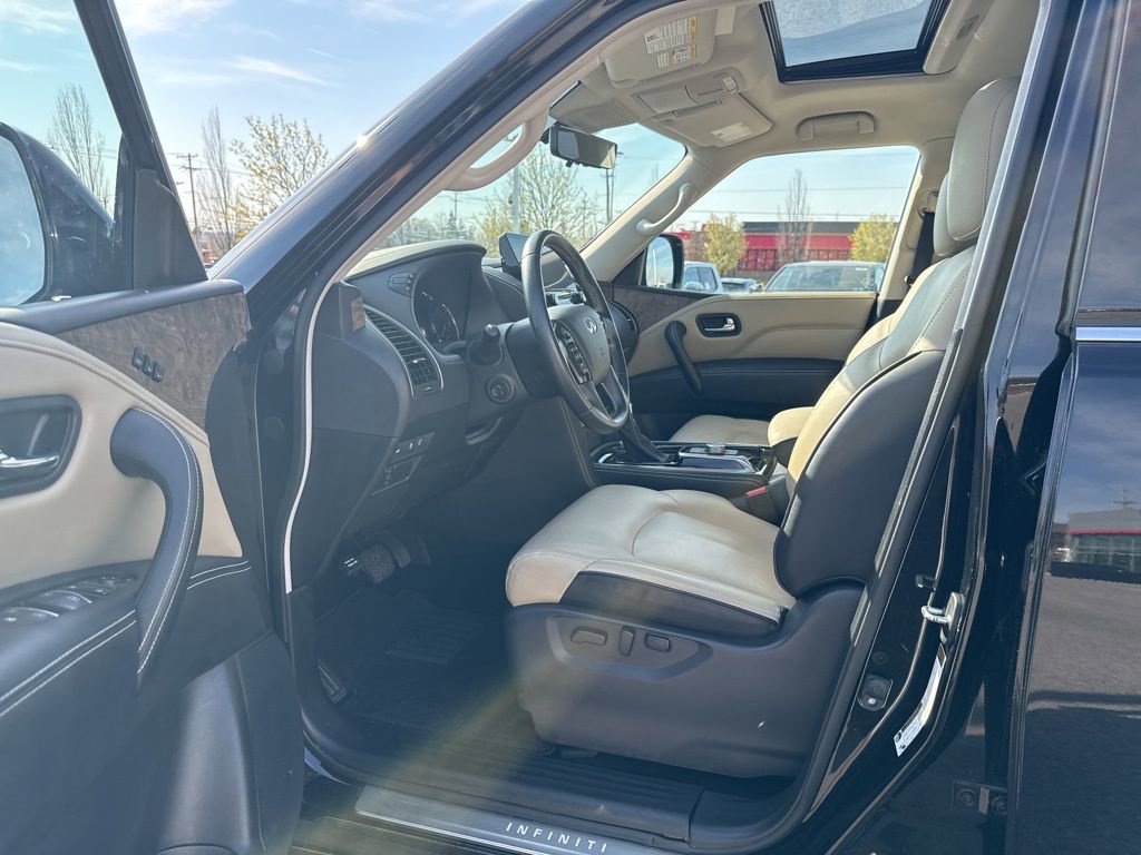 Used 2024 INFINITI QX80 Premium Select w/ Cargo Package image 9