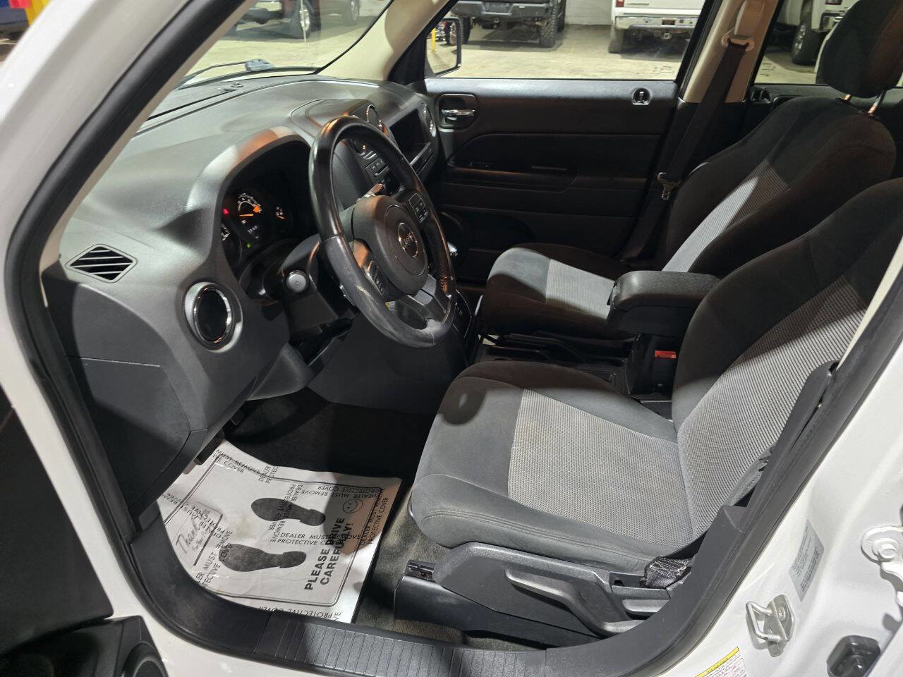 Used 2016 Jeep Patriot Latitude image 24