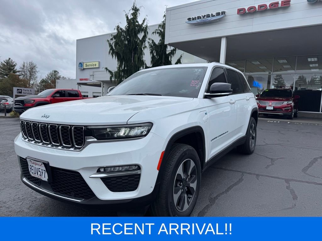 Used 2022 Jeep Grand Cherokee Limited 4xe w/ Luxury Tech Group II image 3