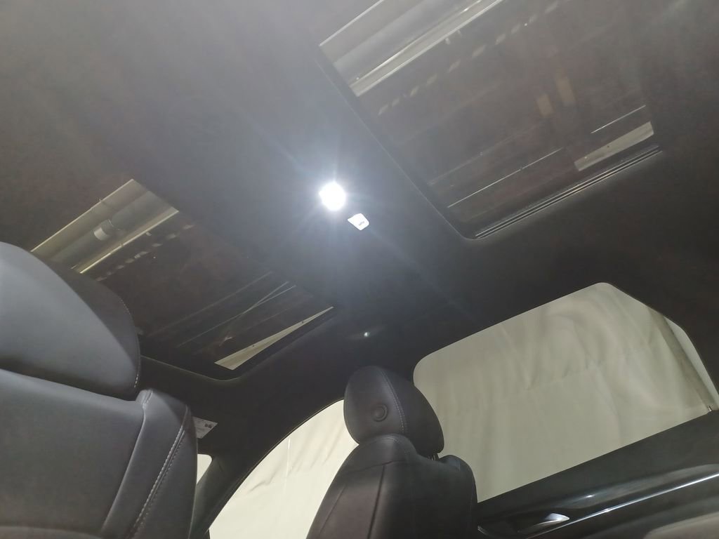 Used 2022 Buick Enclave Essence w/ Experience Buick Package image 16