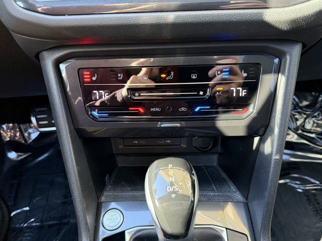 Used 2024 Volkswagen Tiguan SEL R-Line AWD/4WD image 25