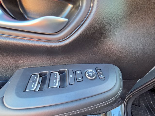 Used 2024 Honda HR-V EX-L image 10