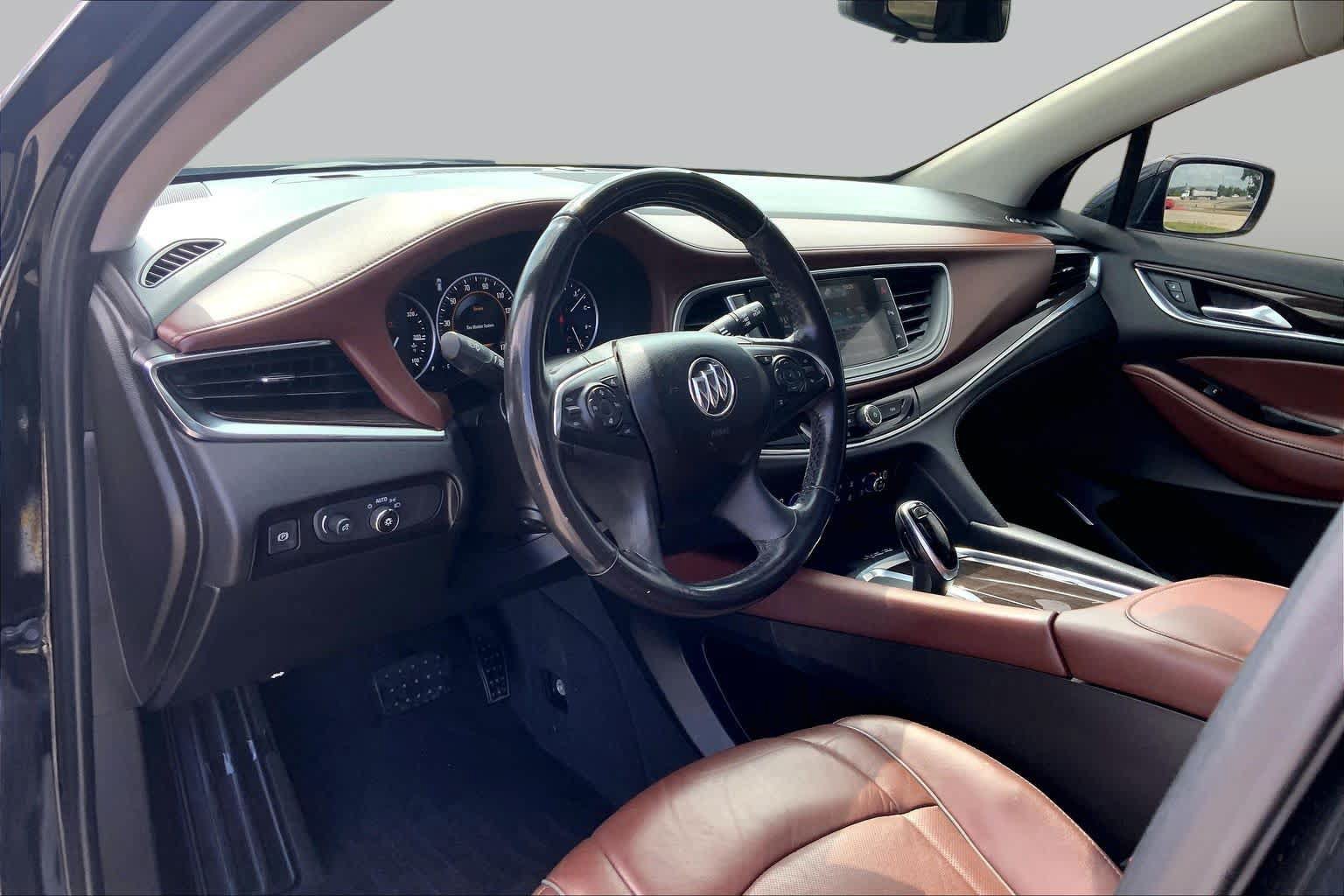 Certified 2018 Buick Enclave Avenir w/ Avenir Technology Package FWD image 18