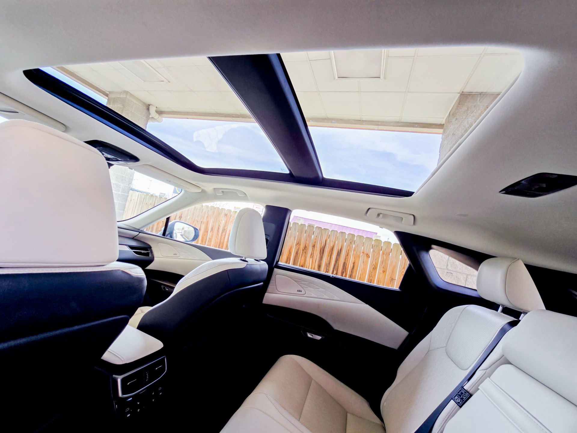 Used 2024 Lexus RX 350 AWD w/ Convenience Package image 19