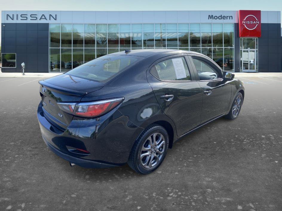 Used 2019 Toyota Yaris XLE image 5