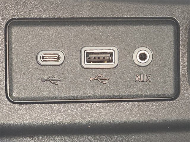Used 2024 Chevrolet Equinox LT image 9
