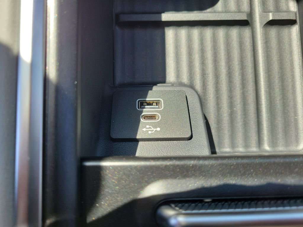 New 2026 Ford Expedition Active image 23