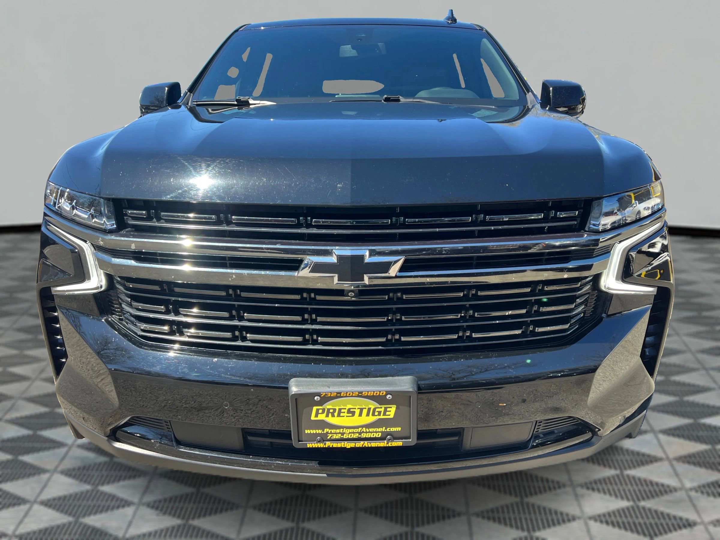 Used 2021 Chevrolet Suburban RST w/ Luxury Package image 19