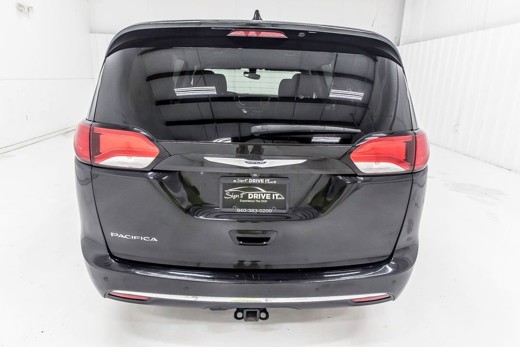 Used 2019 Chrysler Pacifica Touring-L Plus image 6