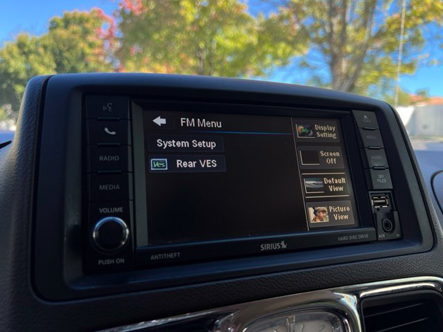 Used 2015 Chrysler Town & Country Touring-L w/ Driver Convenience Group FWD image 36