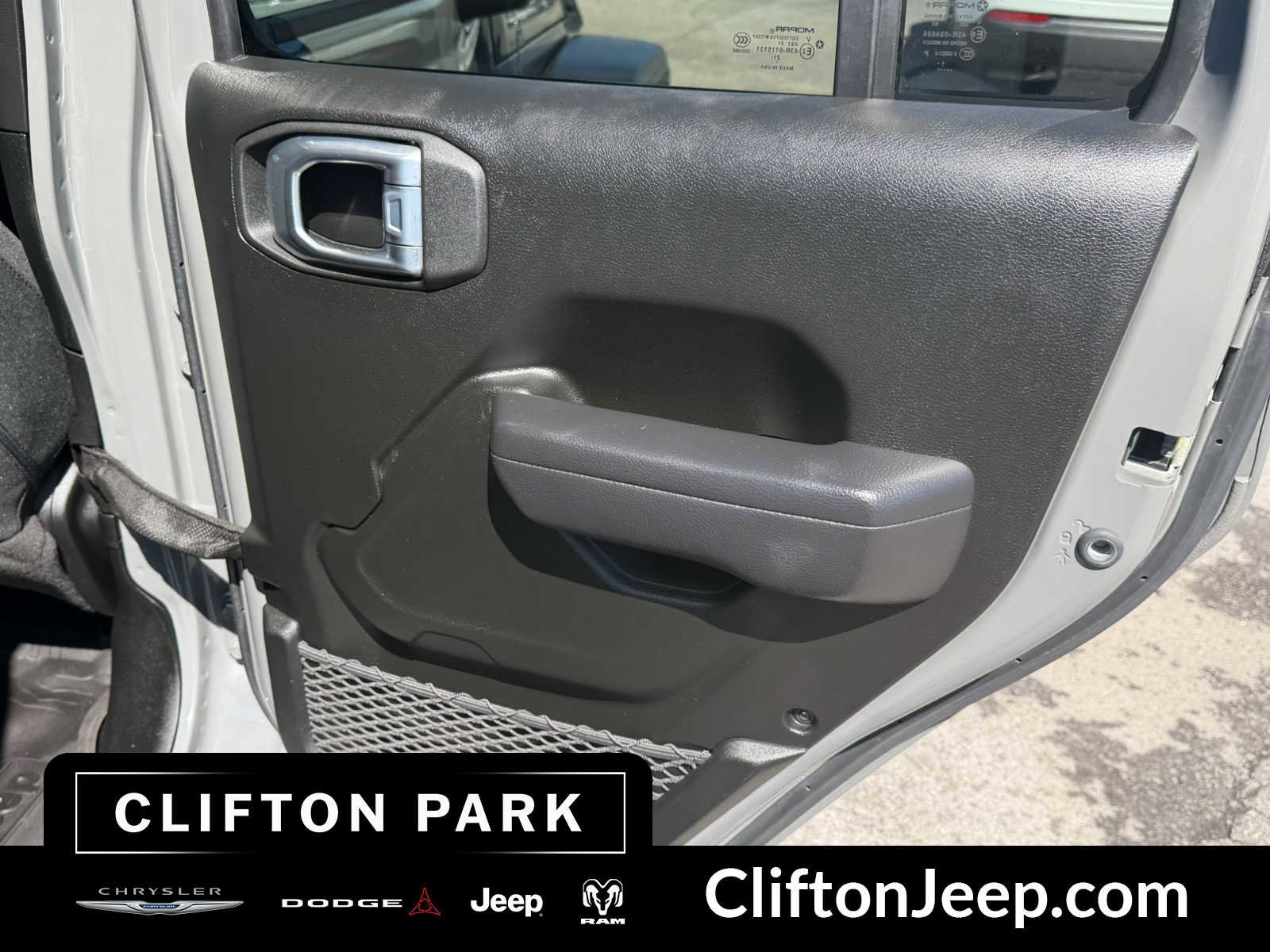 Used 2022 Jeep Wrangler Unlimited Sport image 14