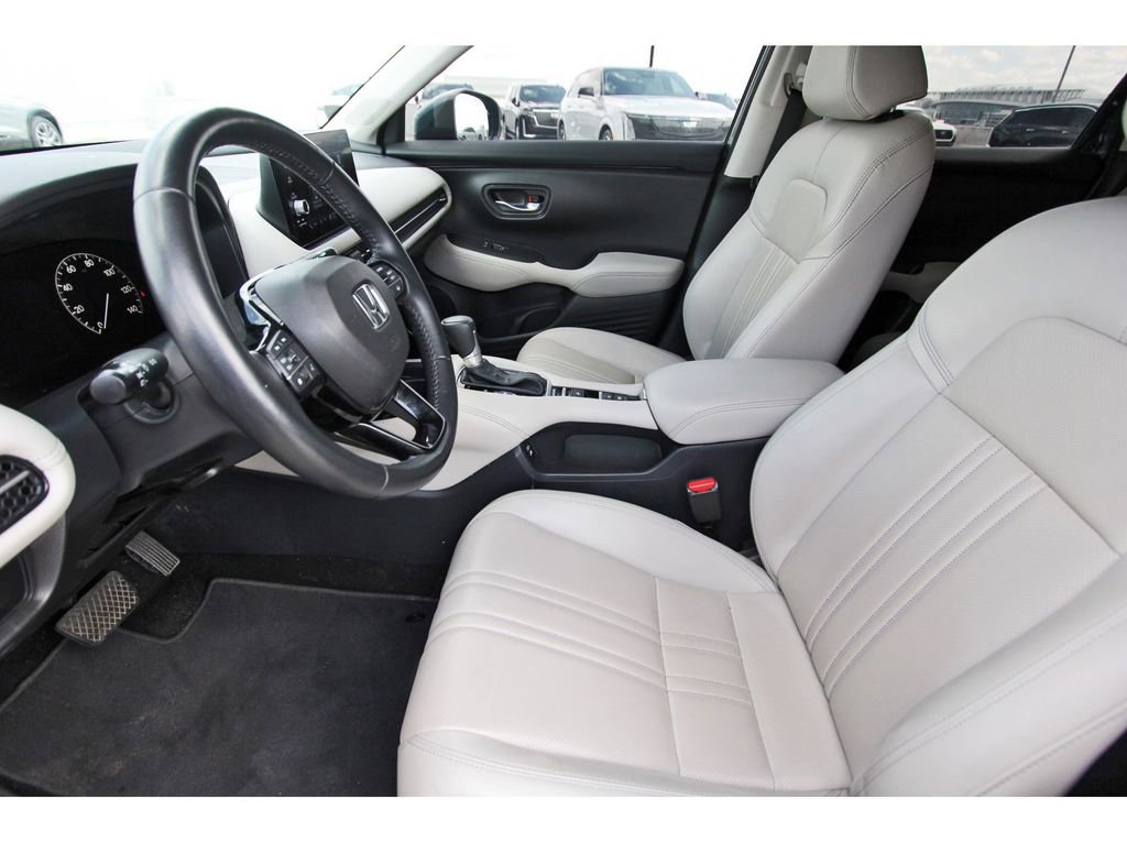 Used 2025 Honda HR-V EX-L image 6