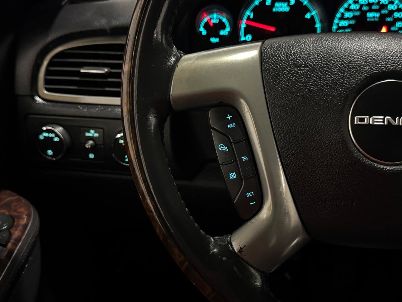 Used 2011 GMC Sierra 3500 Denali AWD/4WD image 20