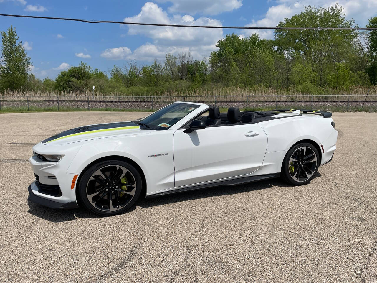Used 2023 Chevrolet Camaro SS RWD image 11