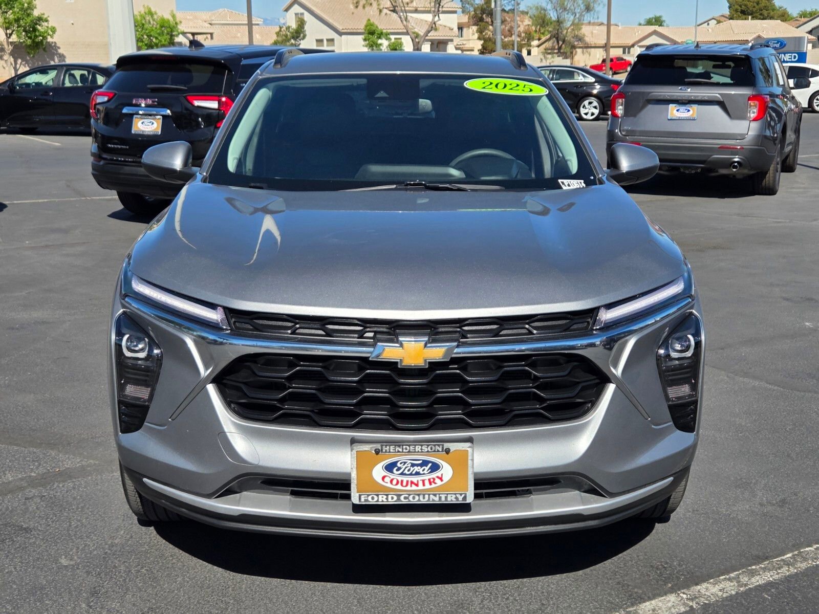 Used 2025 Chevrolet Trax LT FWD image 8