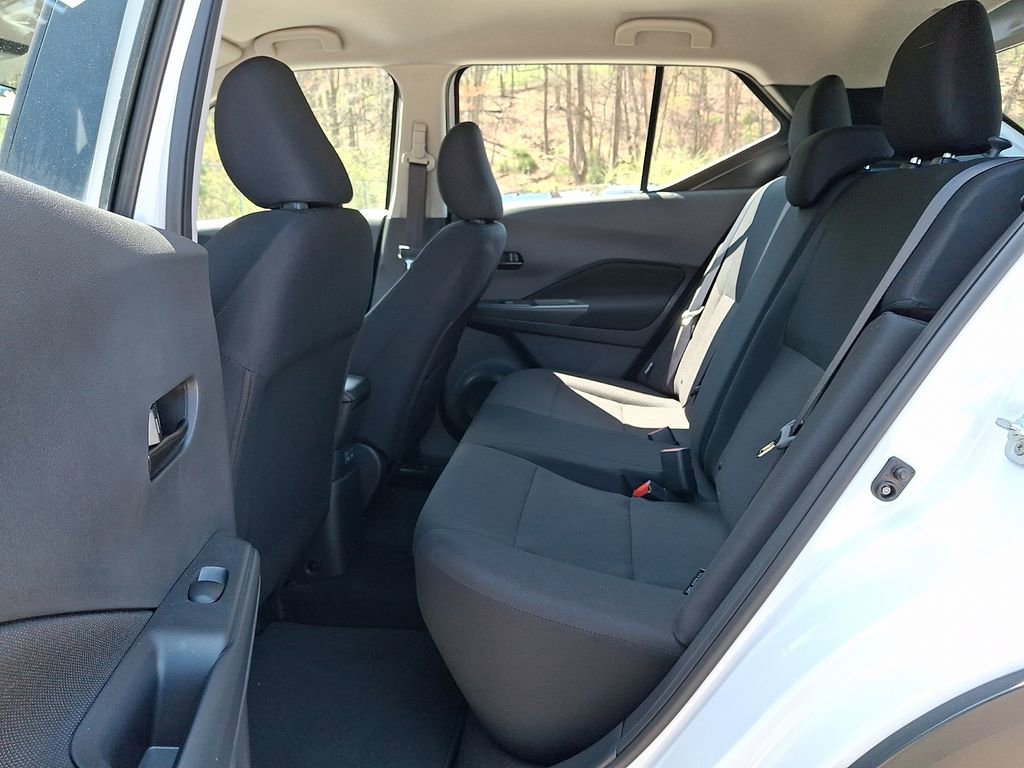 Used 2025 Nissan Kicks Play S image 10