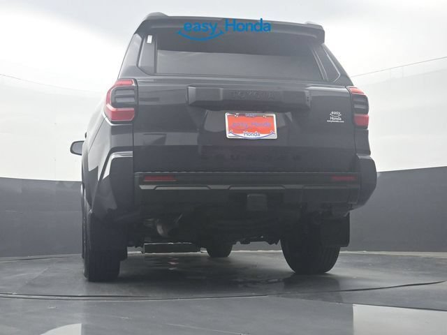 Used 2025 Toyota 4Runner SR5 AWD/4WD image 31