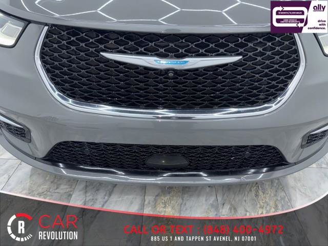 Used 2021 Chrysler Pacifica Touring-L image 51