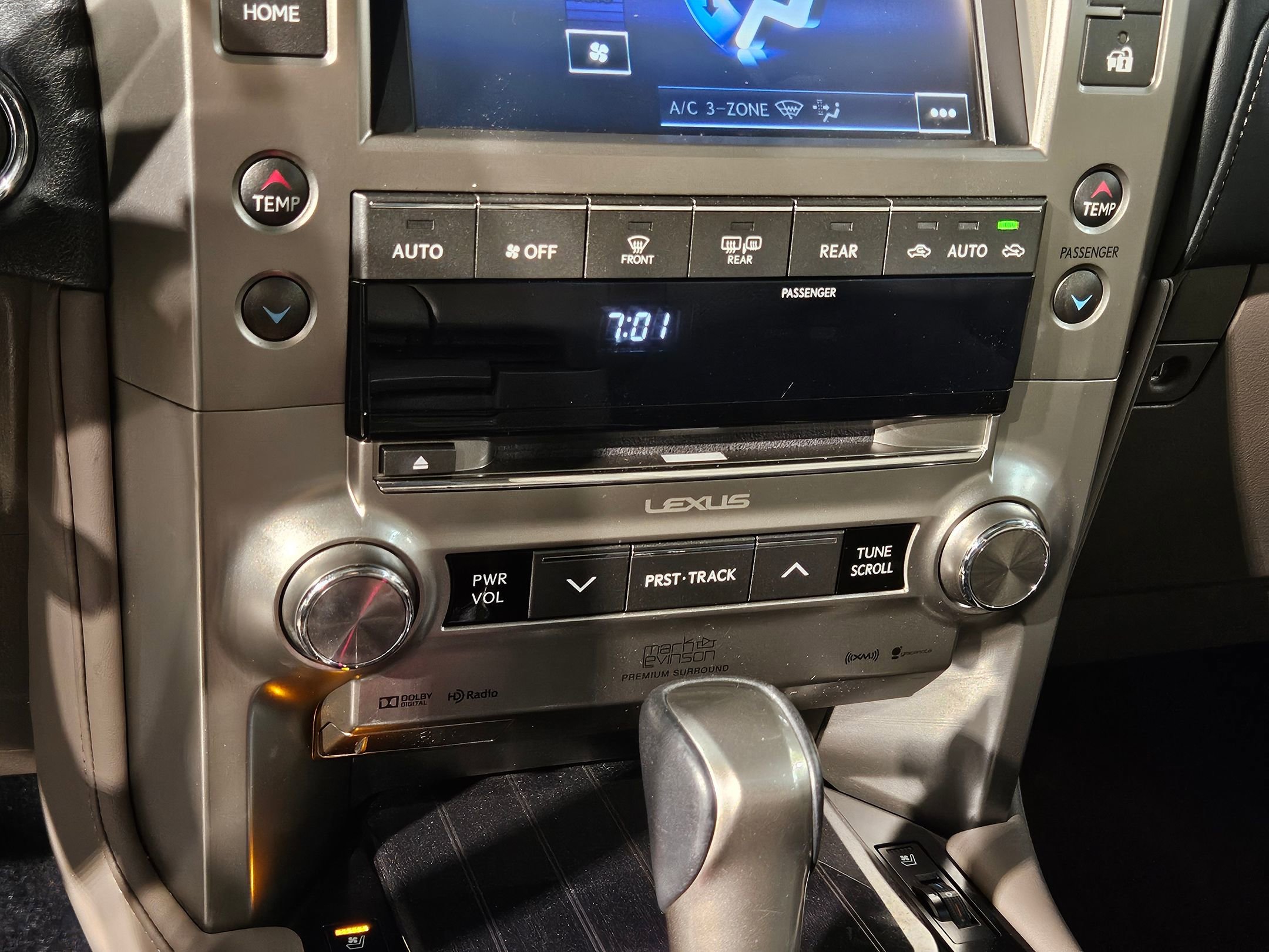 Used 2021 Lexus GX 460 Luxury w/ Sport Design Package AWD/4WD image 34