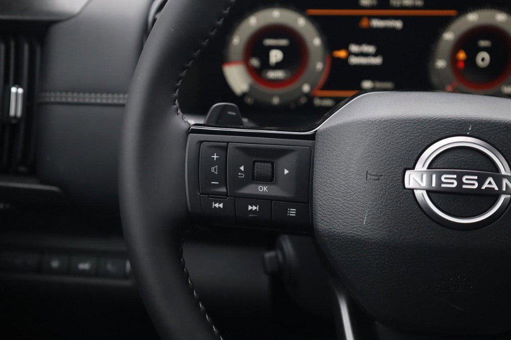 New 2026 Nissan Pathfinder Platinum image 9