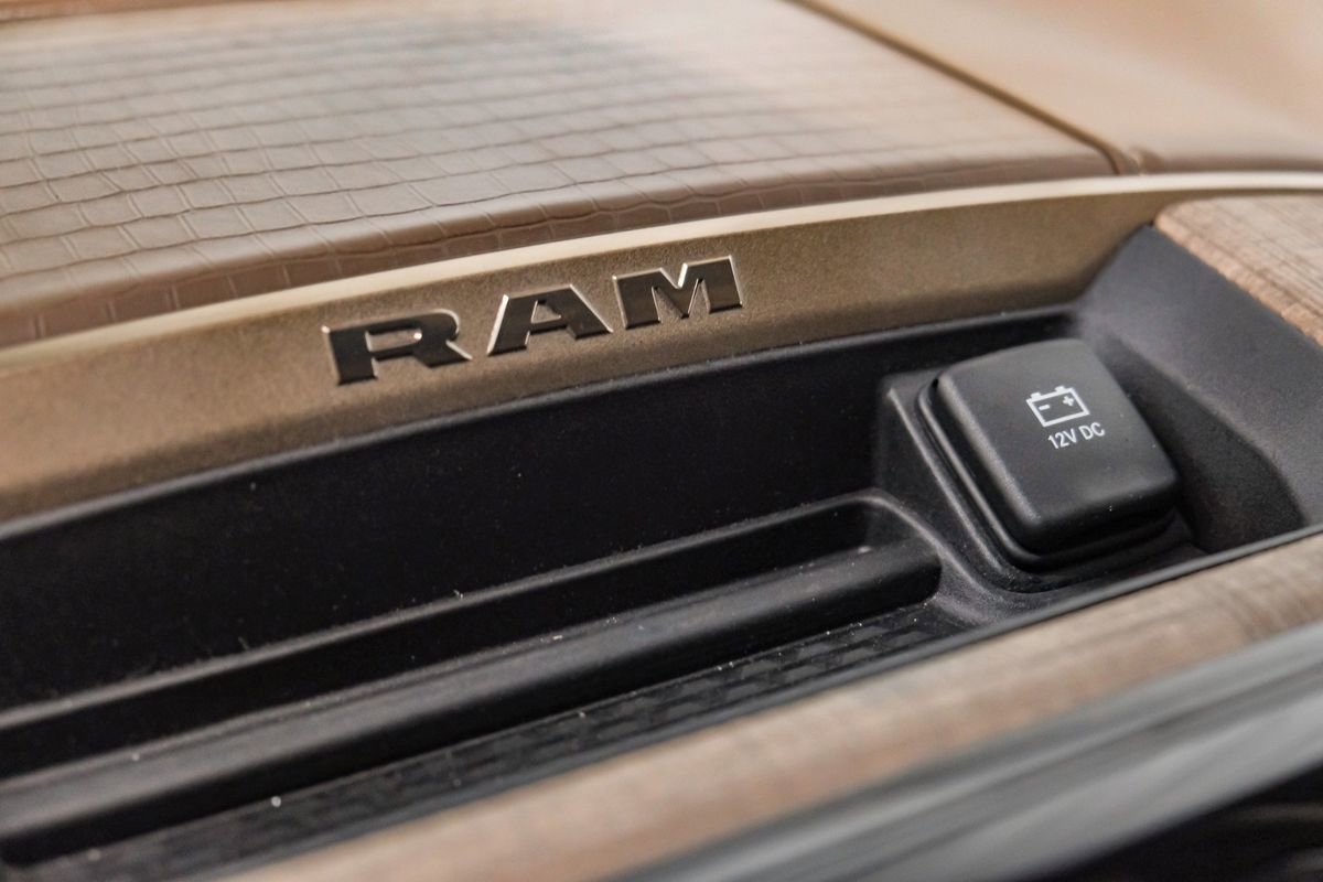 Used 2022 RAM 3500 Limited image 29