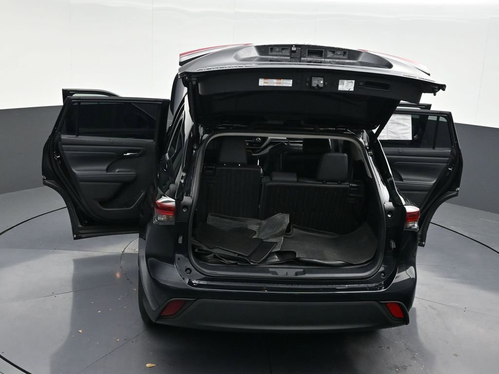 Used 2024 Toyota Highlander XLE image 36