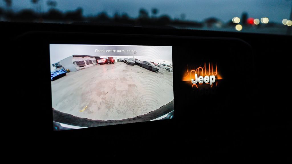New 2026 Jeep Wrangler Unlimited Rubicon w/ Whitecap Package AWD/4WD image 29