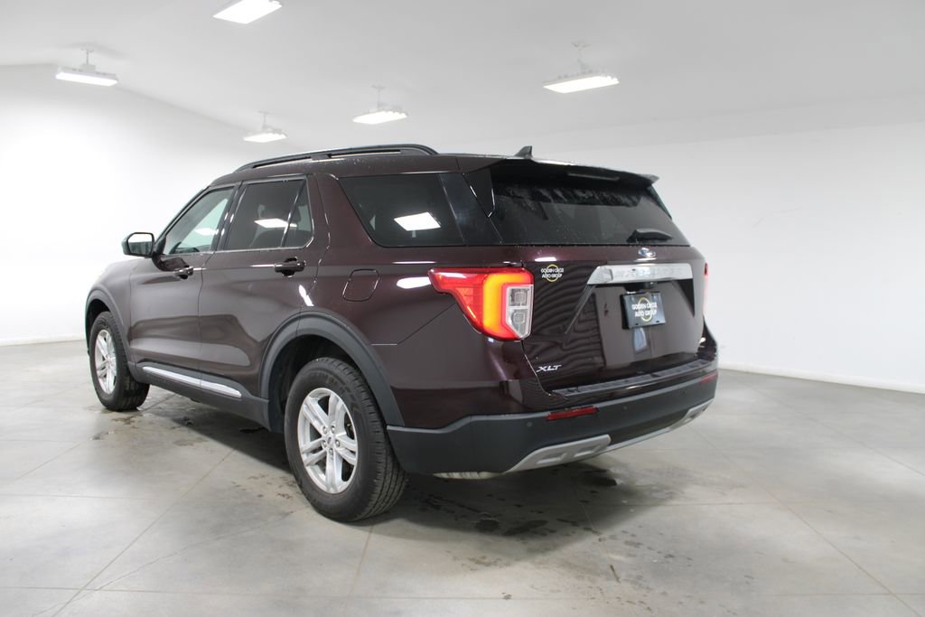 Used 2023 Ford Explorer XLT w/ Equipment Group 202A AWD/4WD image 7