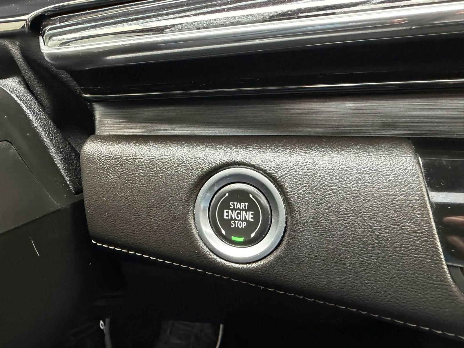 Used 2021 Cadillac Escalade ESV Sport w/ Driver Assist Tech Package AWD/4WD image 42