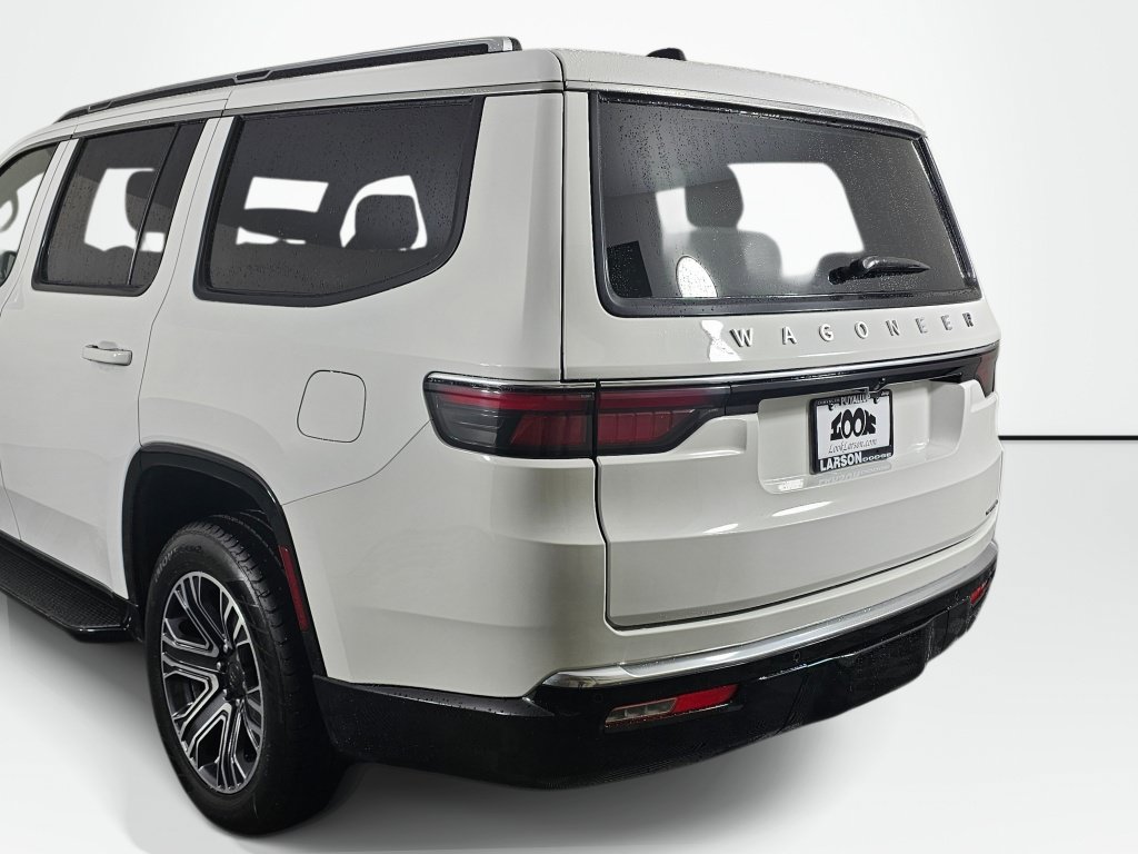 Used 2024 Jeep Wagoneer Series II AWD/4WD image 14