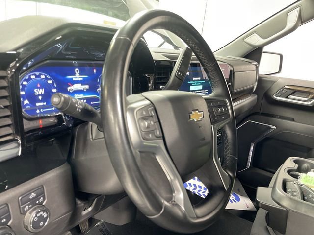 Used 2023 Chevrolet Silverado 1500 LT AWD/4WD image 14