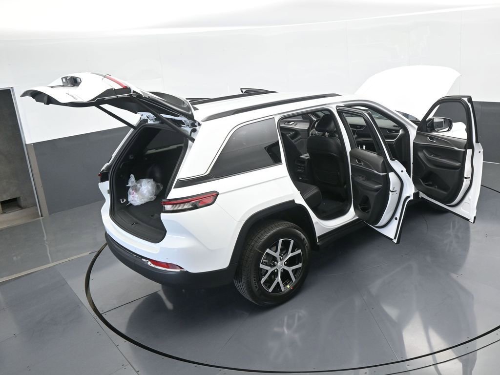 Used 2025 Jeep Grand Cherokee Limited image 68