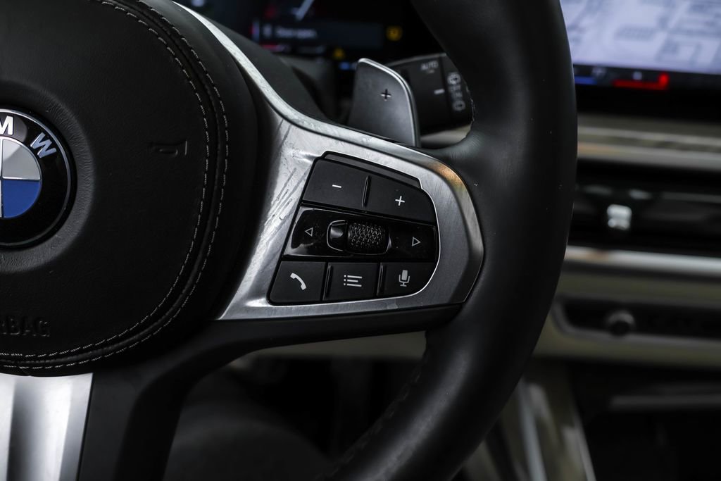 Used 2023 BMW X7 xDrive40i w/ M Sport Package image 15