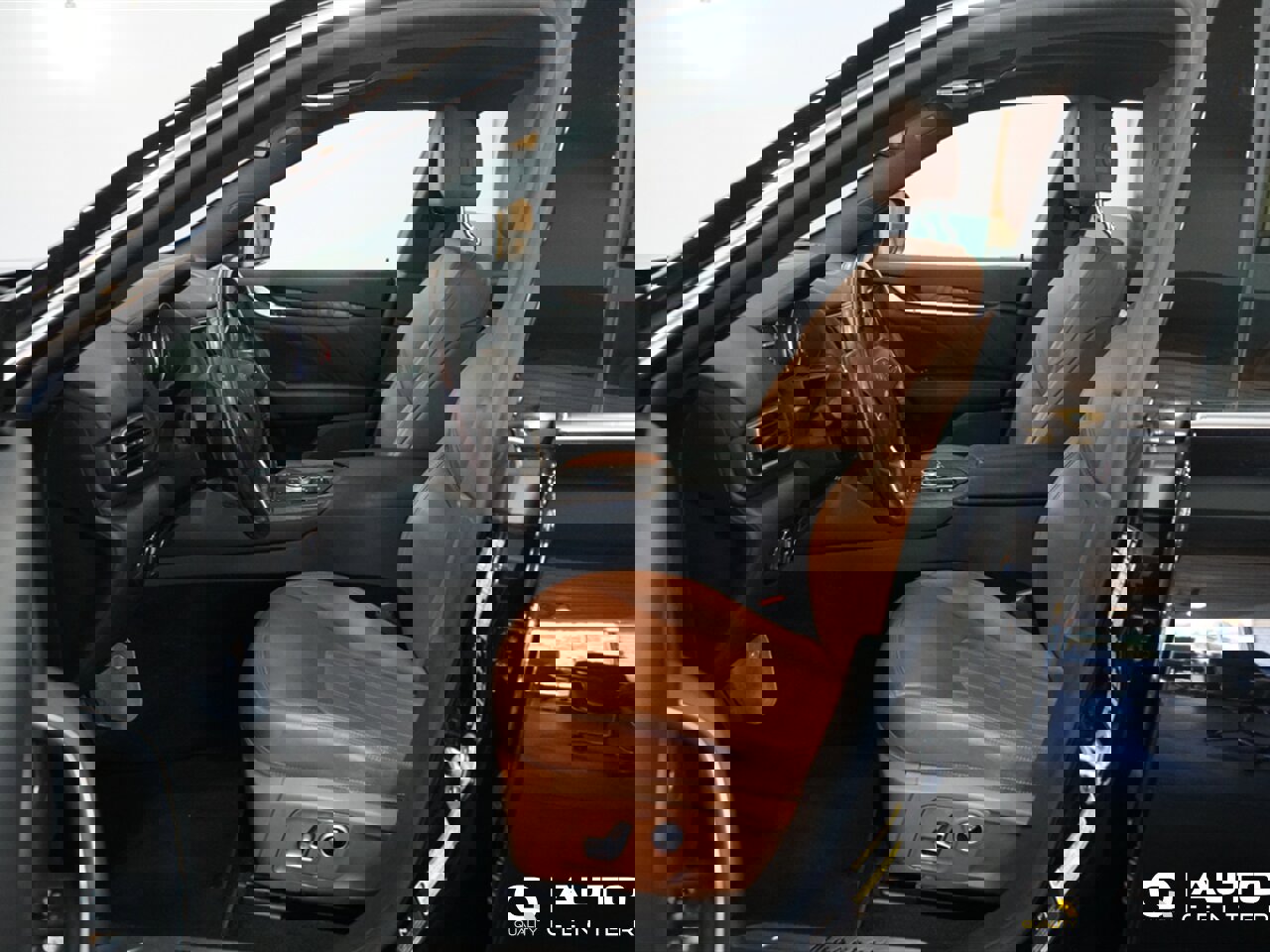 Used 2021 Maserati Levante GranLusso image 13