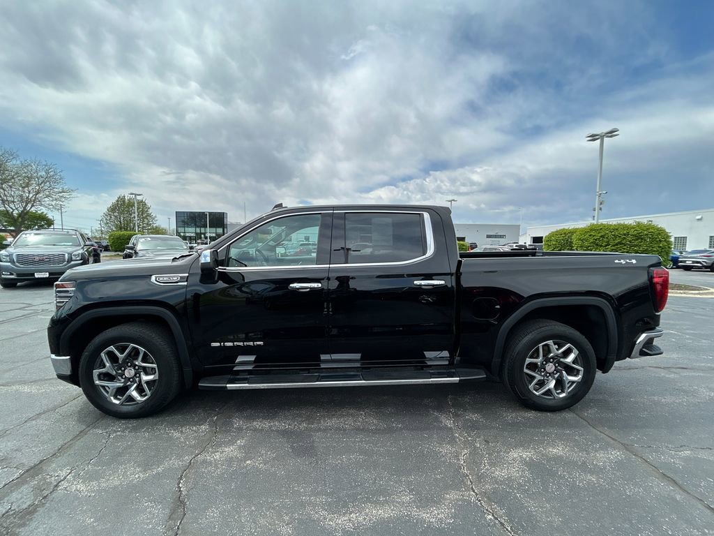 Used 2023 GMC Sierra 1500 SLT w/ SLT Premium Package AWD/4WD image 7