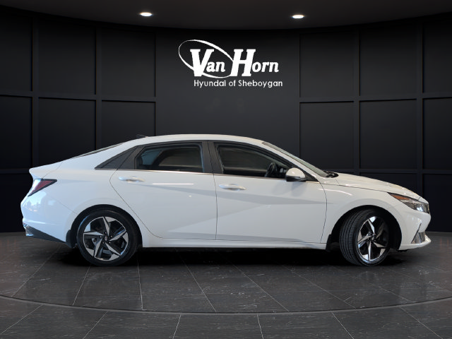 Used 2022 Hyundai Elantra Limited FWD image 8