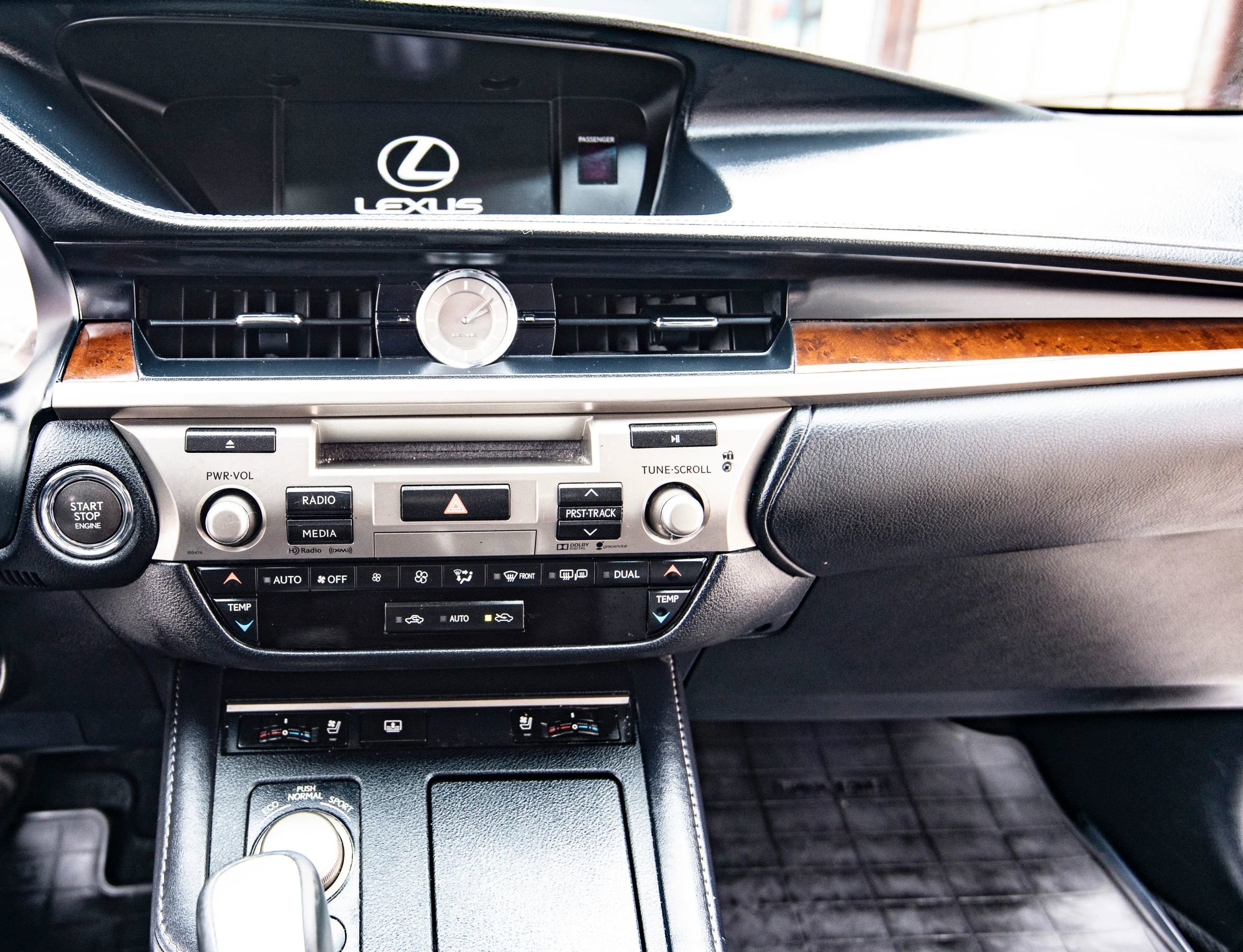 Used 2016 Lexus ES 350 image 32