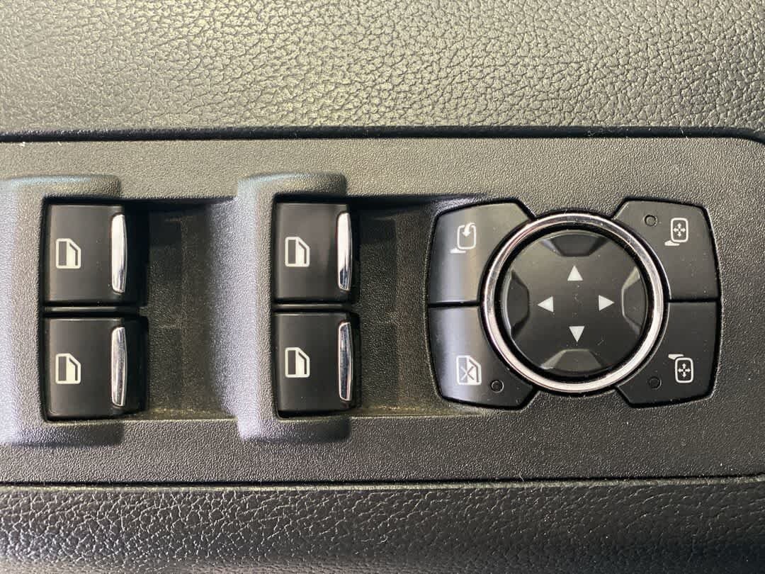 Used 2018 Ford F150 Lariat w/ Equipment Group 502A Luxury AWD/4WD image 15