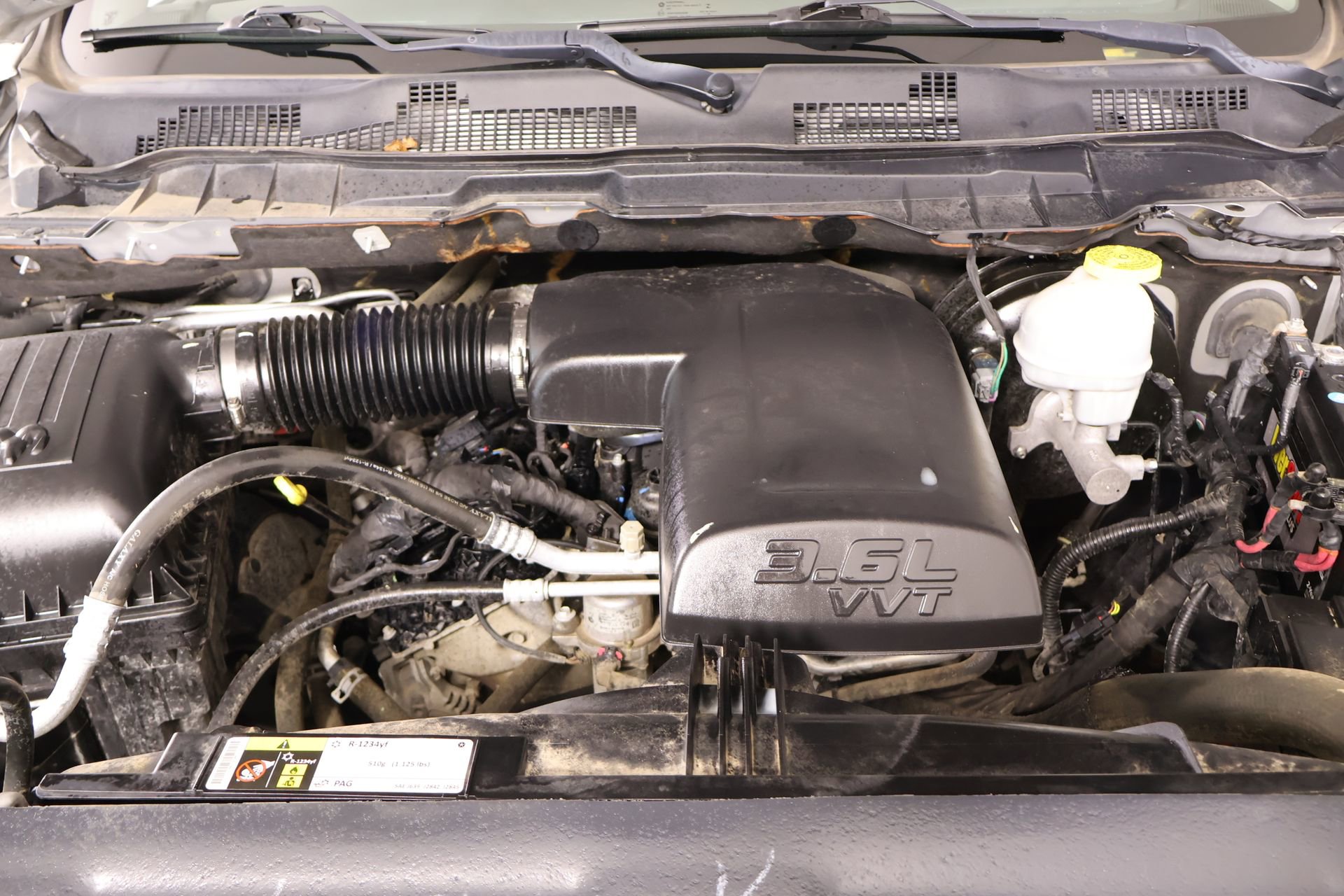 Used 2018 RAM 1500 Classic SLT image 18