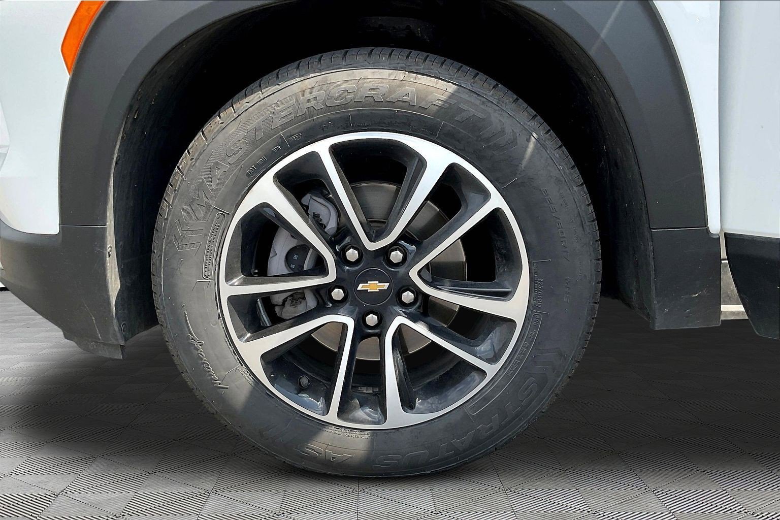 Used 2025 Chevrolet TrailBlazer LT FWD image 31