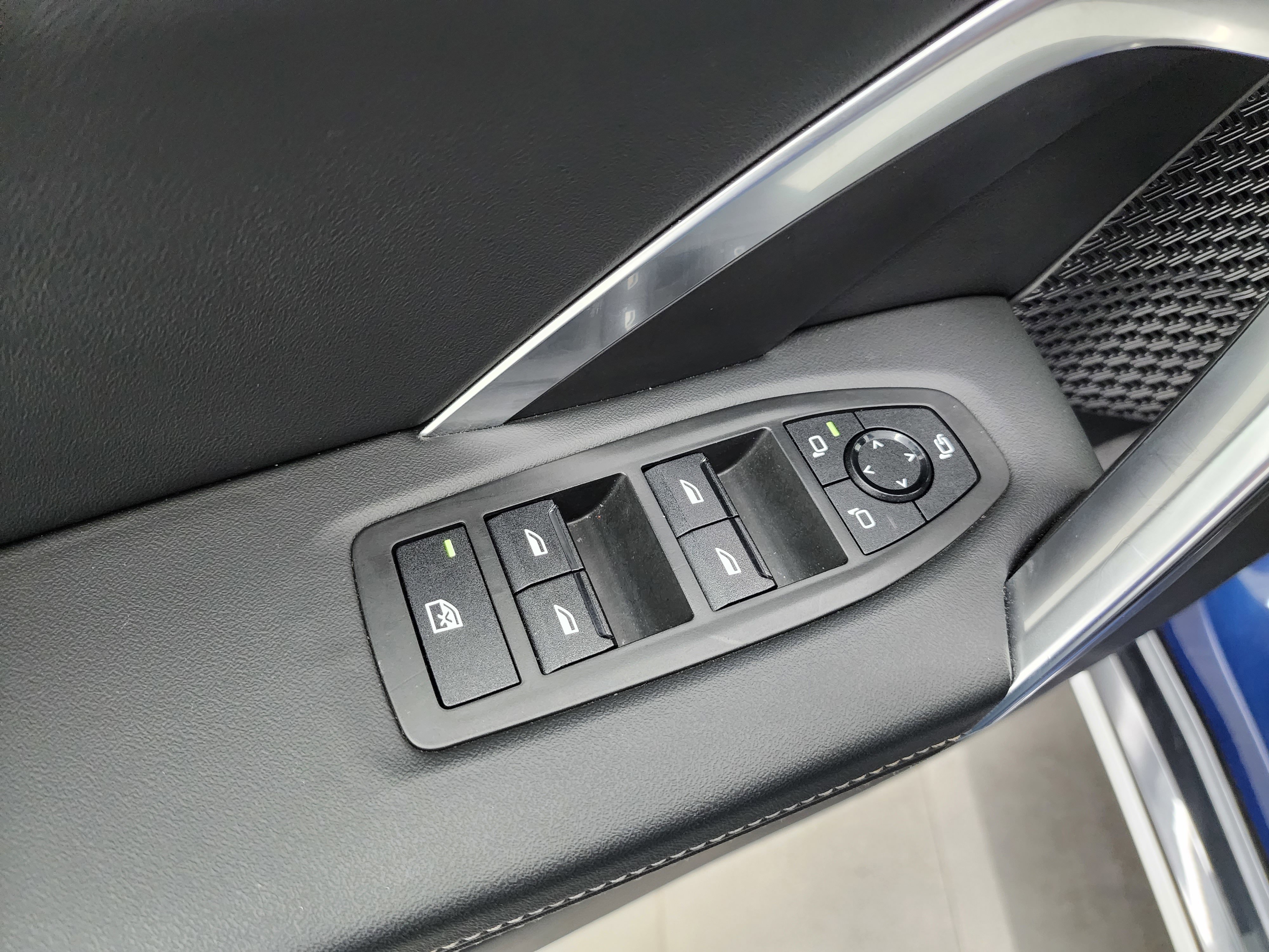 Used 2025 BMW X1 xDrive28i image 40