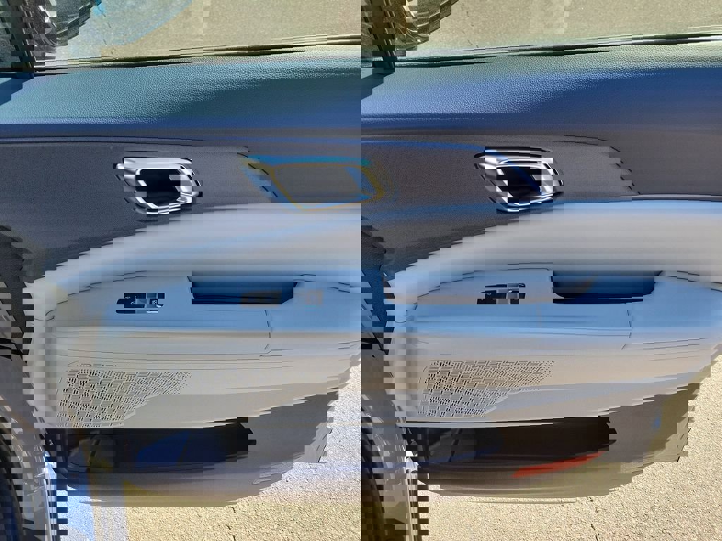 New 2026 Kia Carnival EX FWD image 10