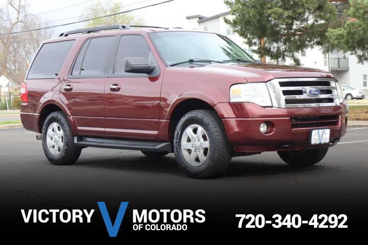 Used 2010 Ford Expedition XLT image 1