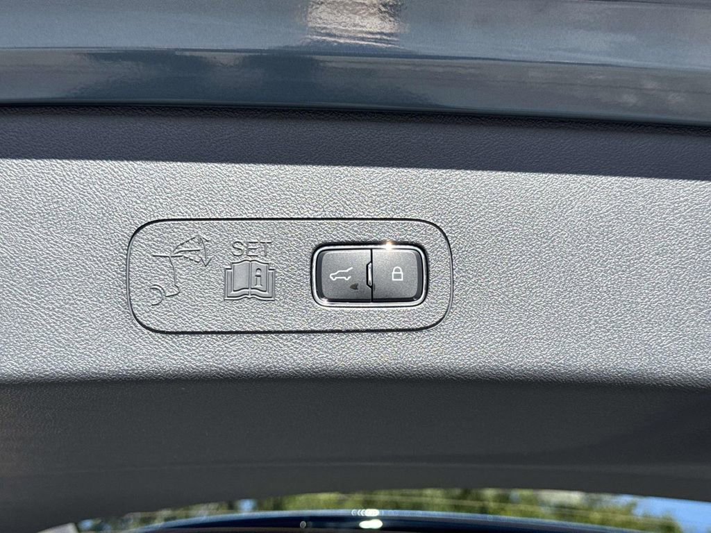 New 2026 Lincoln Aviator Reserve image 12