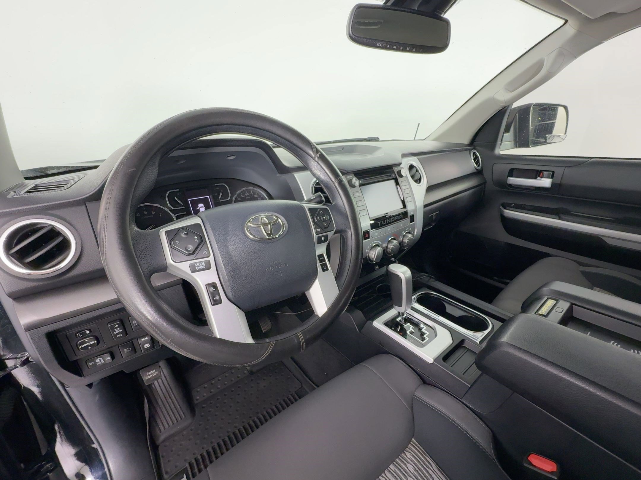 Used 2019 Toyota Tundra SR5 w/ SR5 Upgrade Package image 4