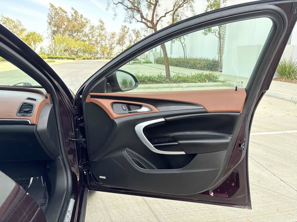 Used 2017 Buick Regal Premium w/ Driver Confidence Package #1 FWD image 15